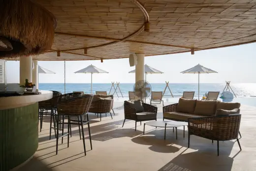 Aqua Bar & Grill, International, Asian