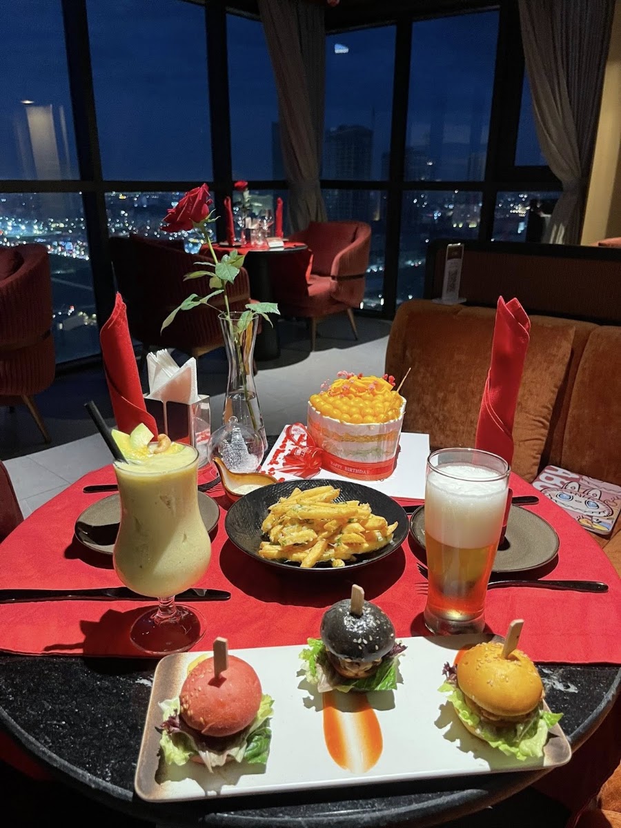 Aurora Sky Lounge by Luxcity Hotel & Apartment photo 5
