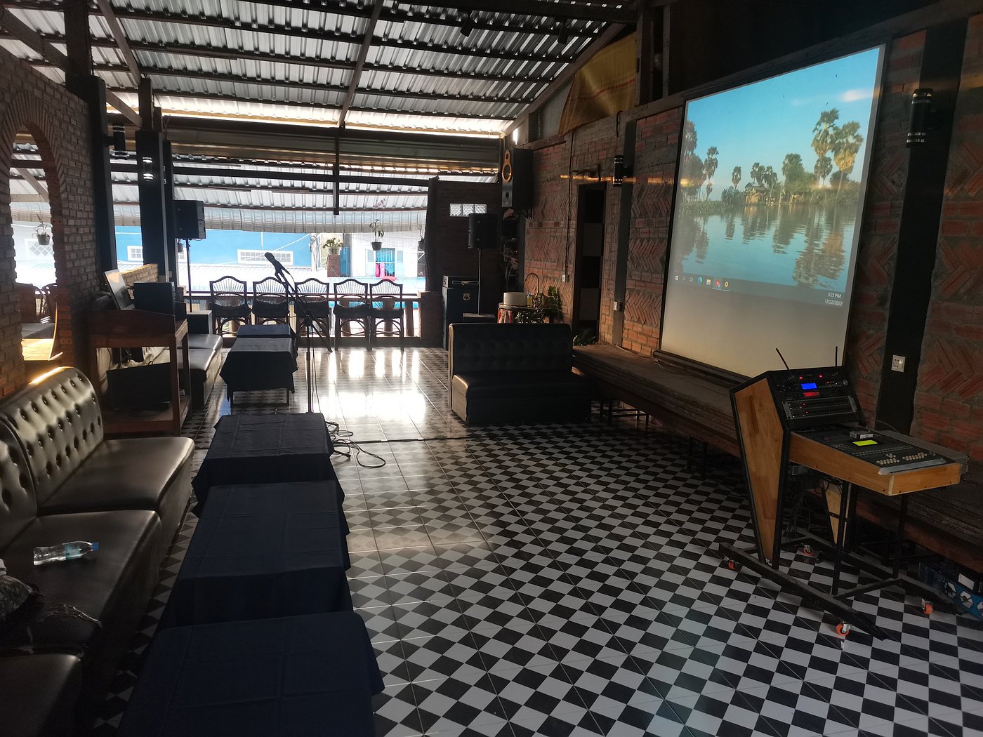 Bar Ang Restaurant, Bar & Guesthouse photo 2