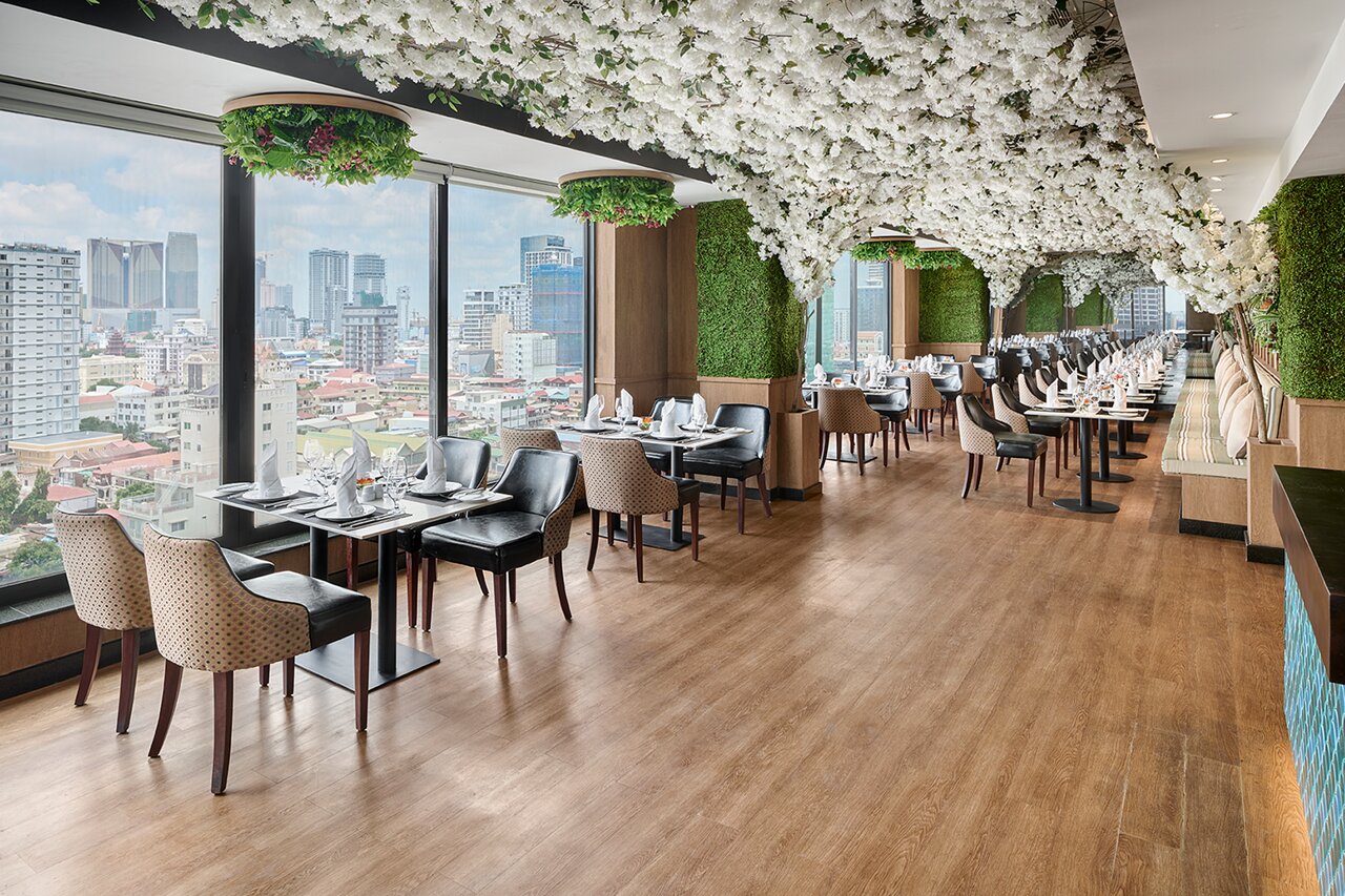 Blossom Restaurant By Caravan Hotel