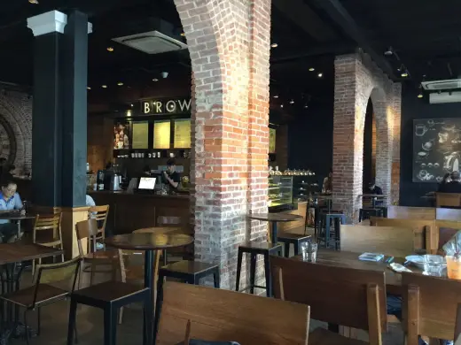 Brown Coffee and Bakery, Cafe