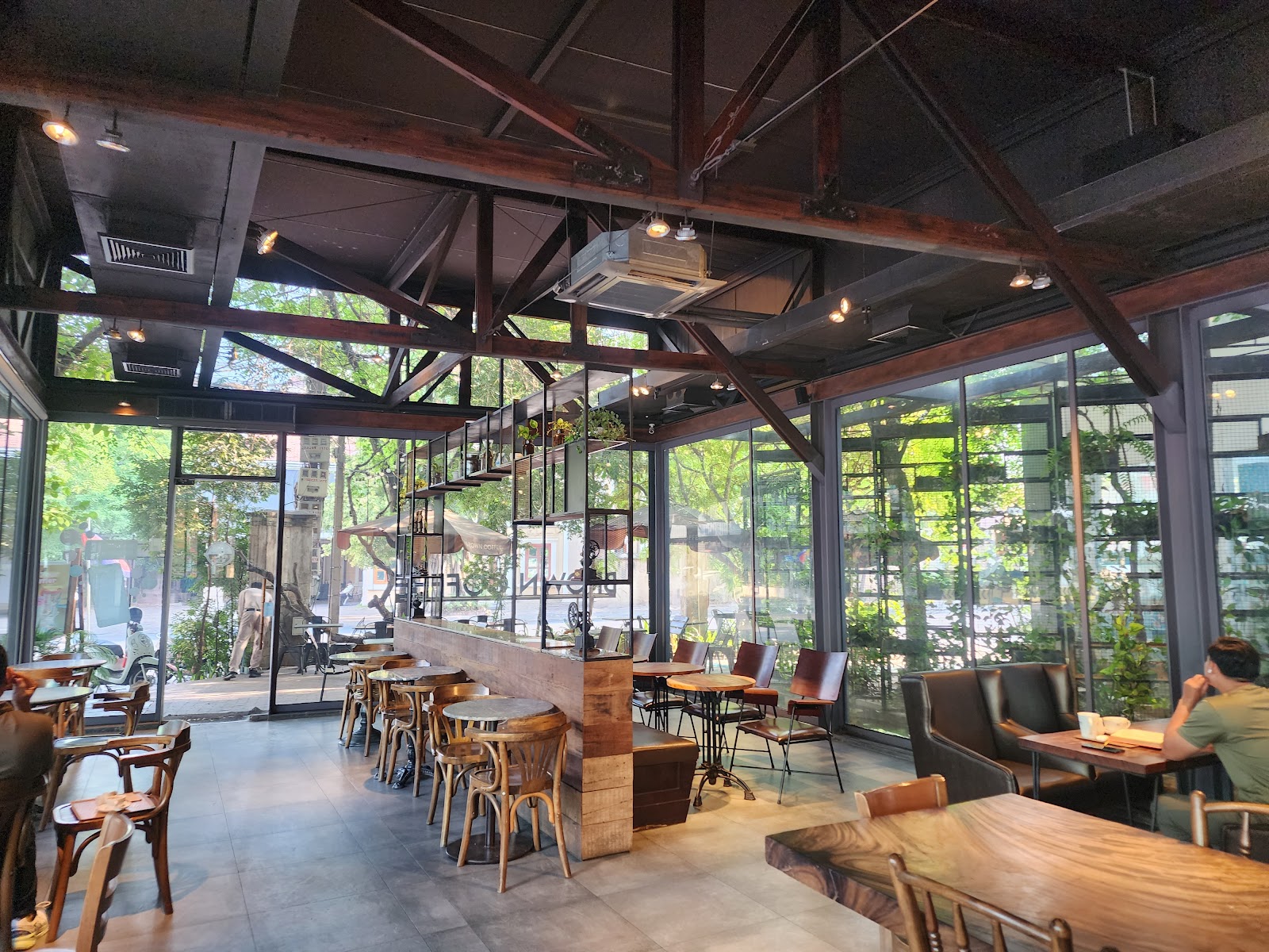 BROWN Coffee | Bokor