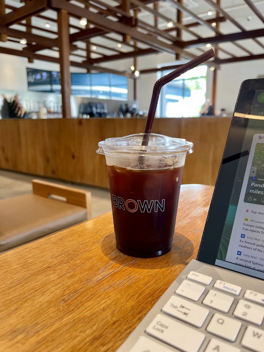 BROWN Coffee | Mean Chey photo 5