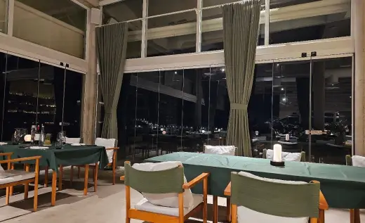 Crab & Co., Steakhouse, Seafood, International