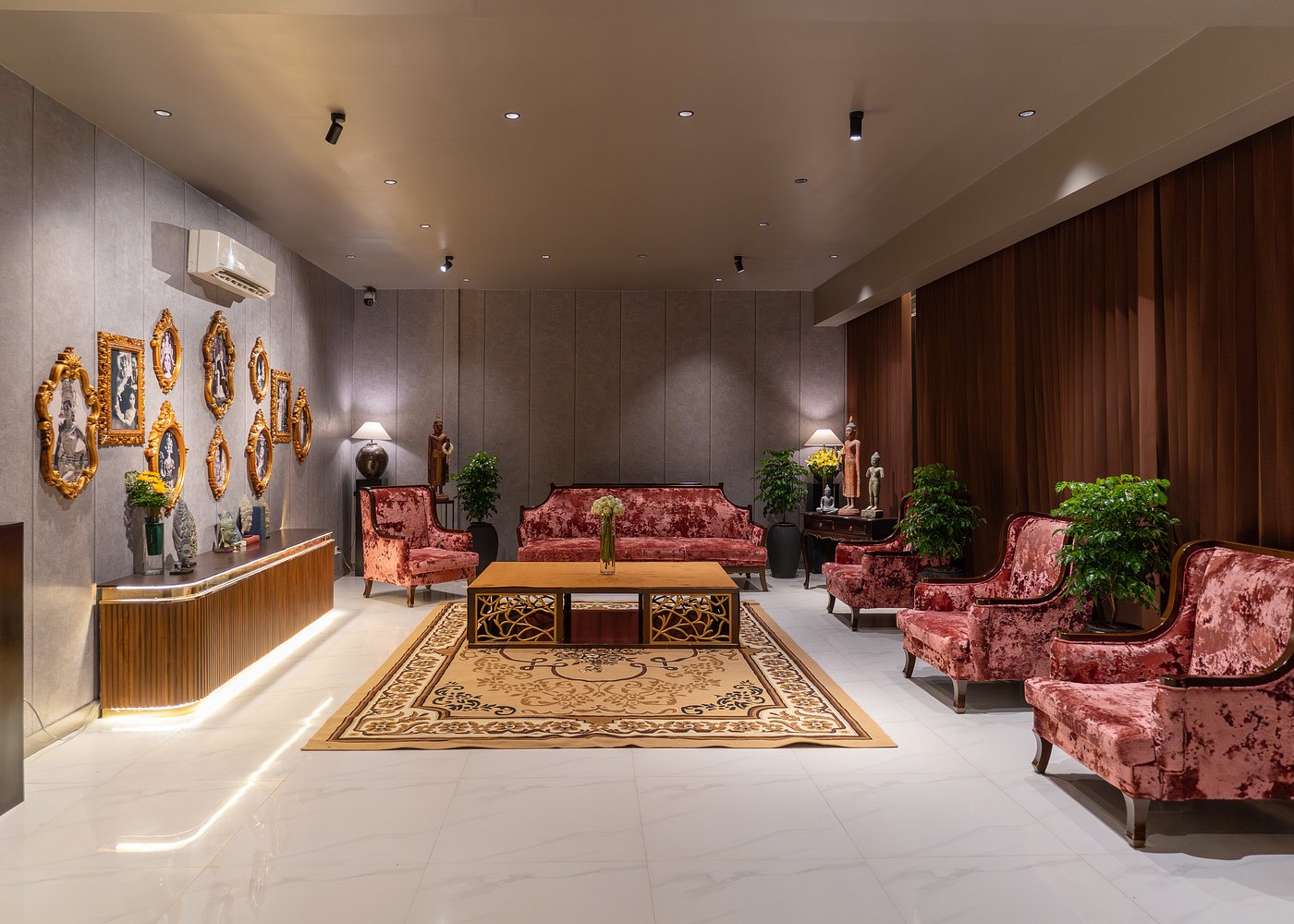 Devi Theater photo 4