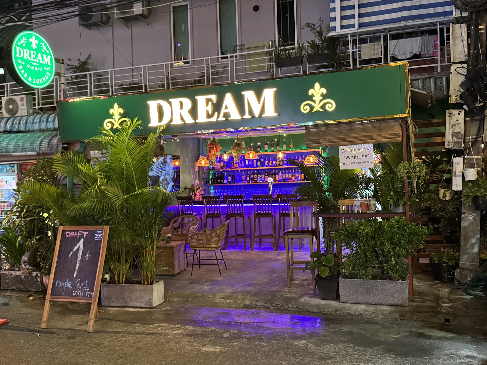 Dream Bar & Lounge Bassac photo 3