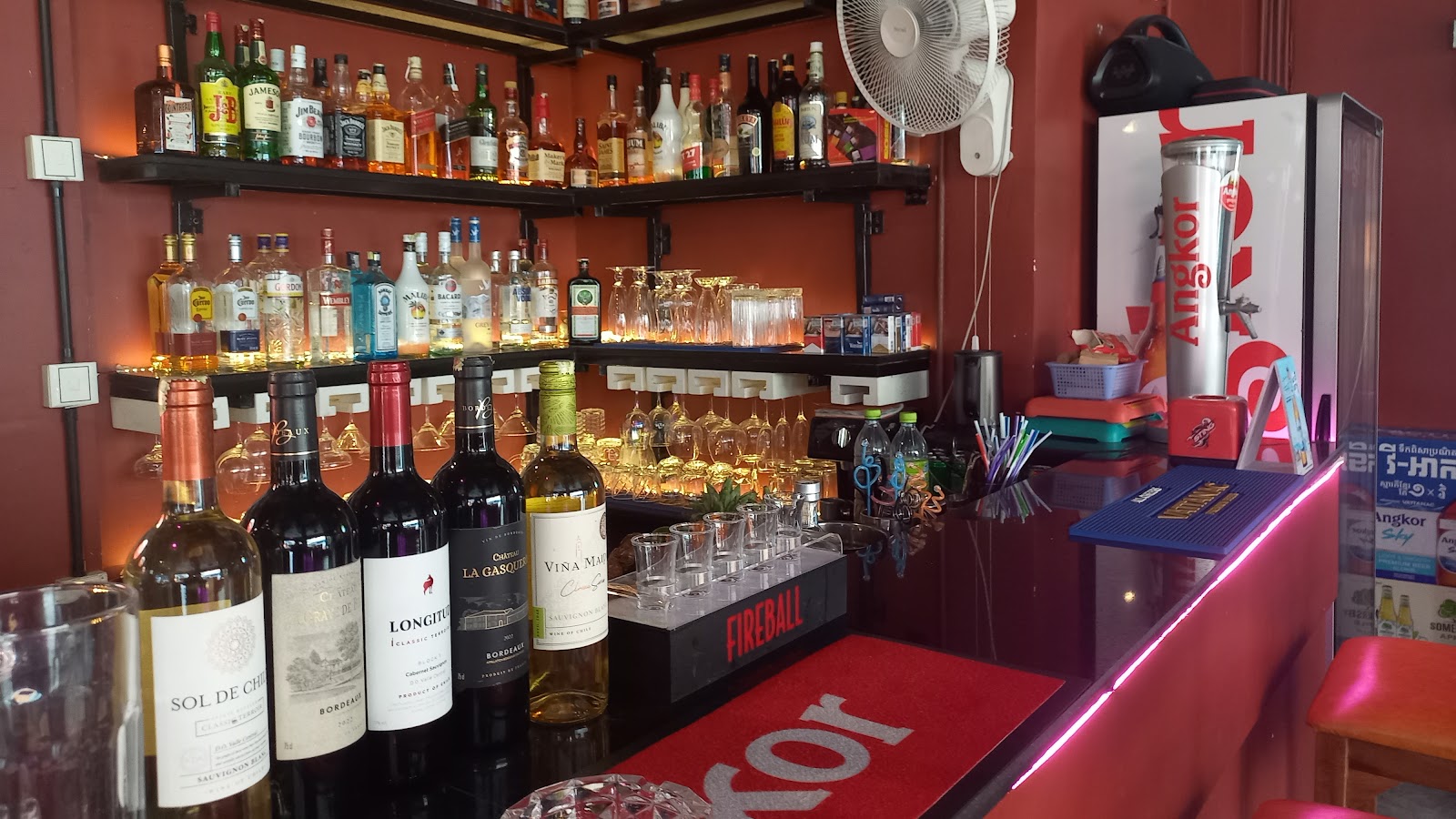 Dream Bar & Lounge Bassac photo 4