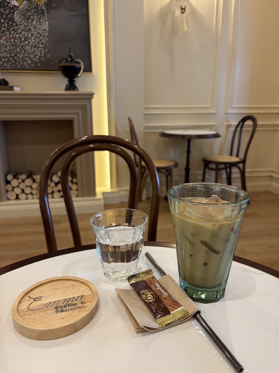 Emma coffee photo 5