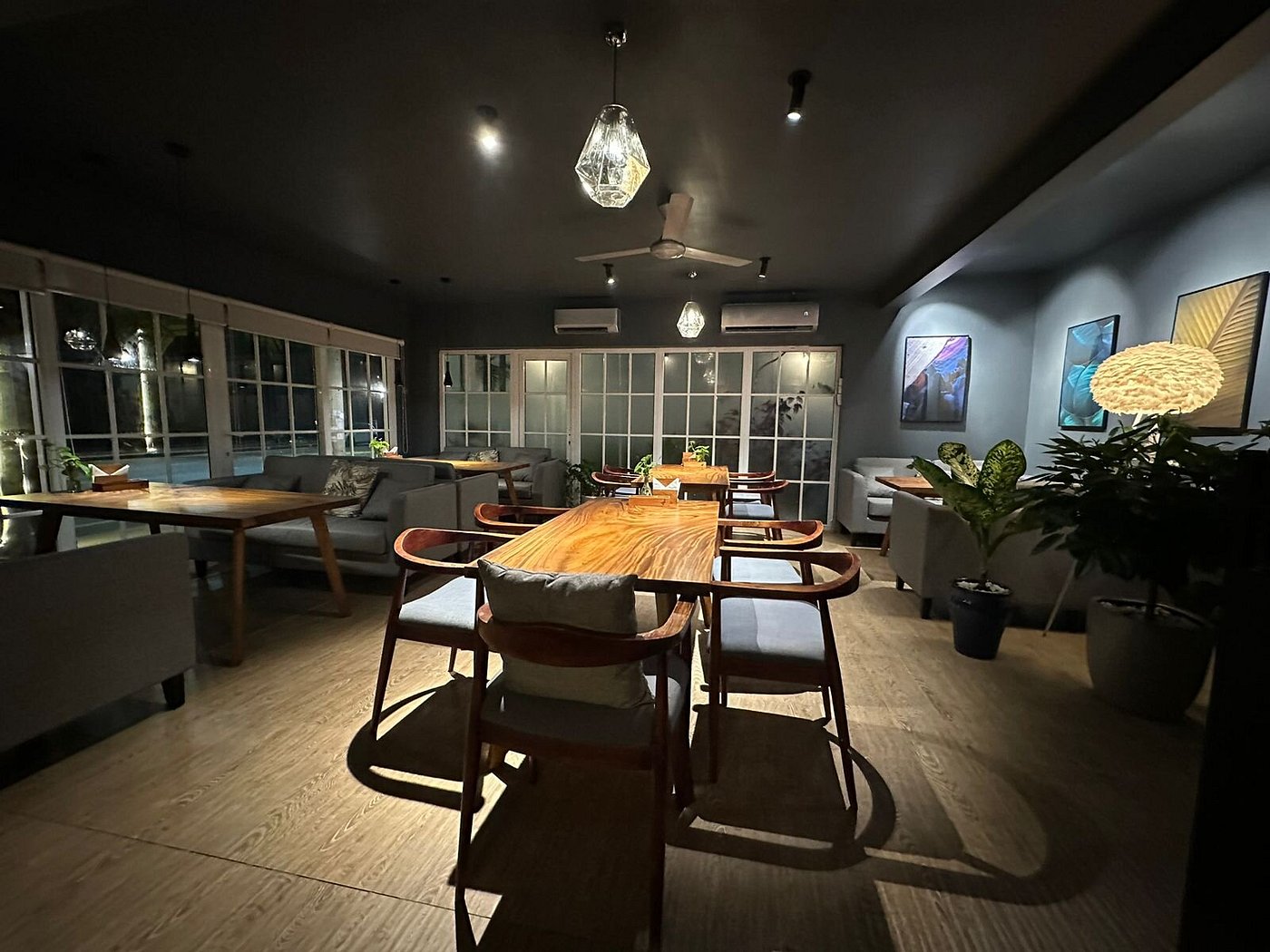 Fat Goose Restaurant & Bar photo 4