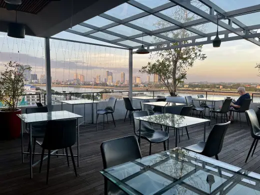 Frangipani Royal Skybar