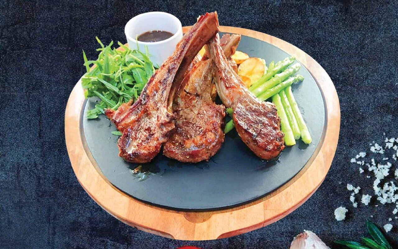 Gastro 130 Restaurant & Bar 24/7 photo 2