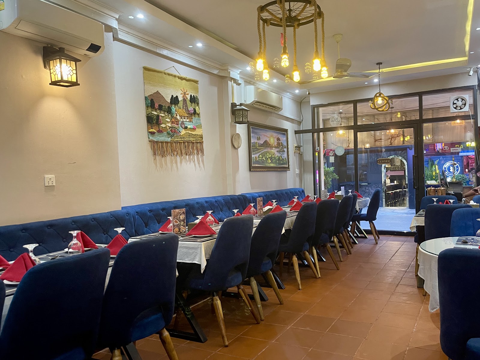 Gorkha Palace Phnom Penh Indian and Nepalese Restaurant photo 5