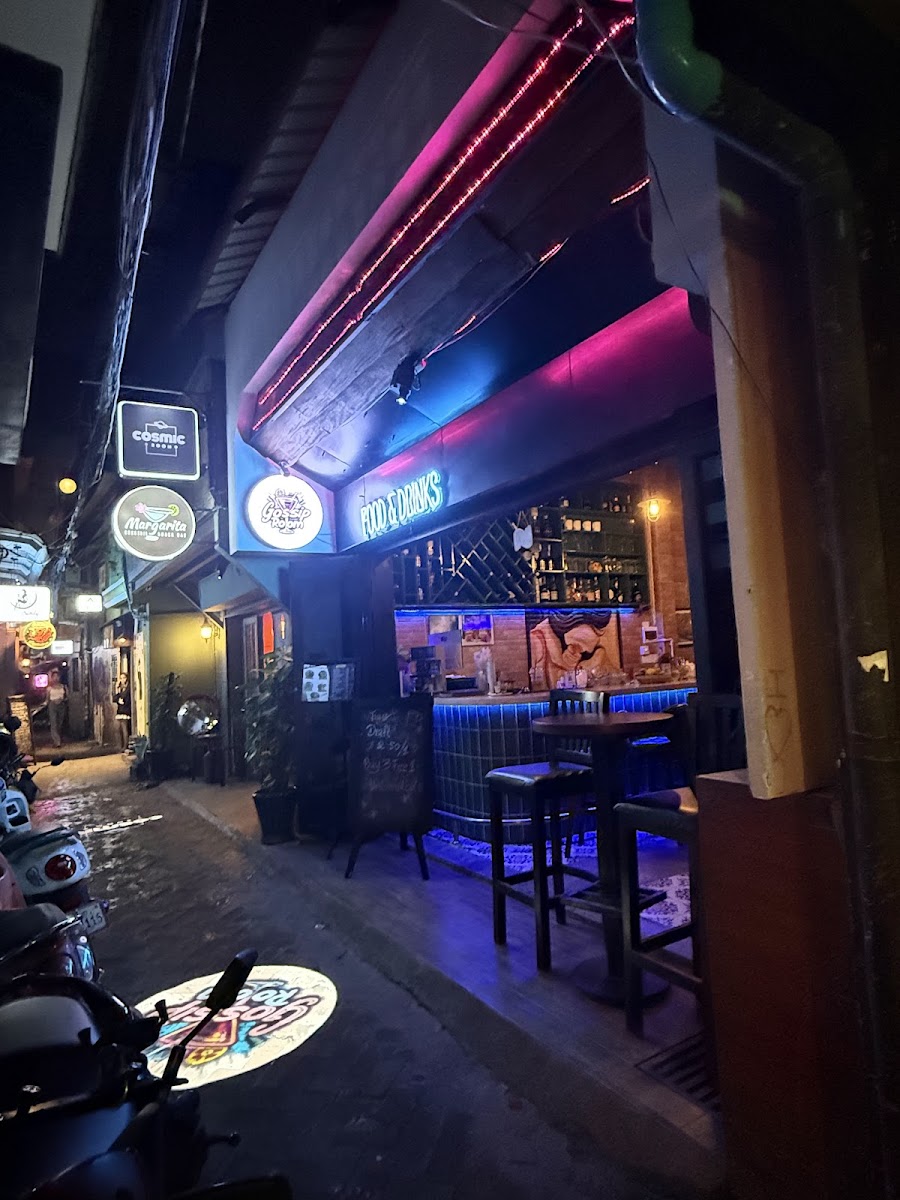 Gossip Room Phnom Penh (Bassac Lane Bar) photo 3