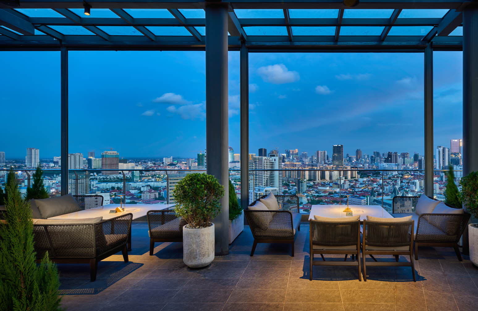 HighGround Sky Bar TK