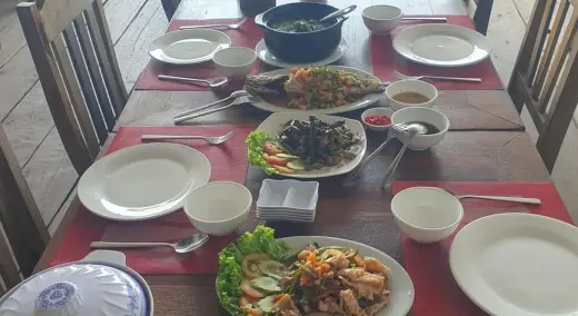 KEP SUR MER Restaurant, Seafood, Asian, Cambodian