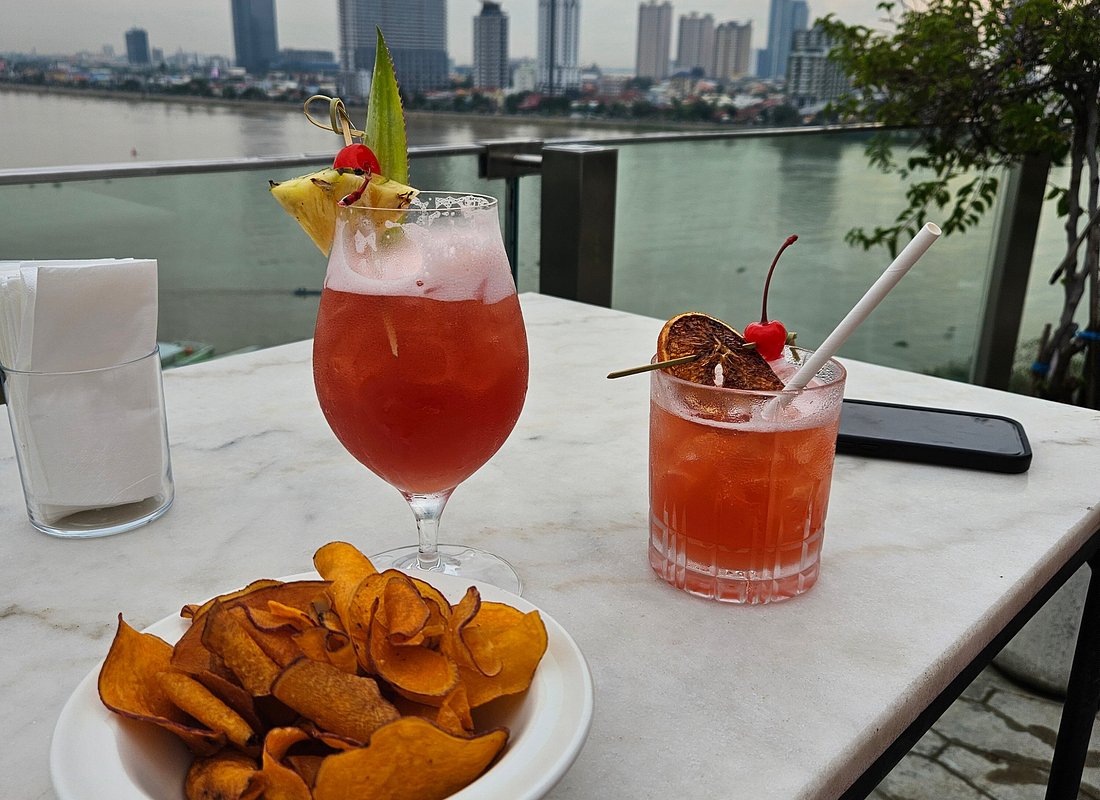 Khmer Funk Sky Bar photo 5