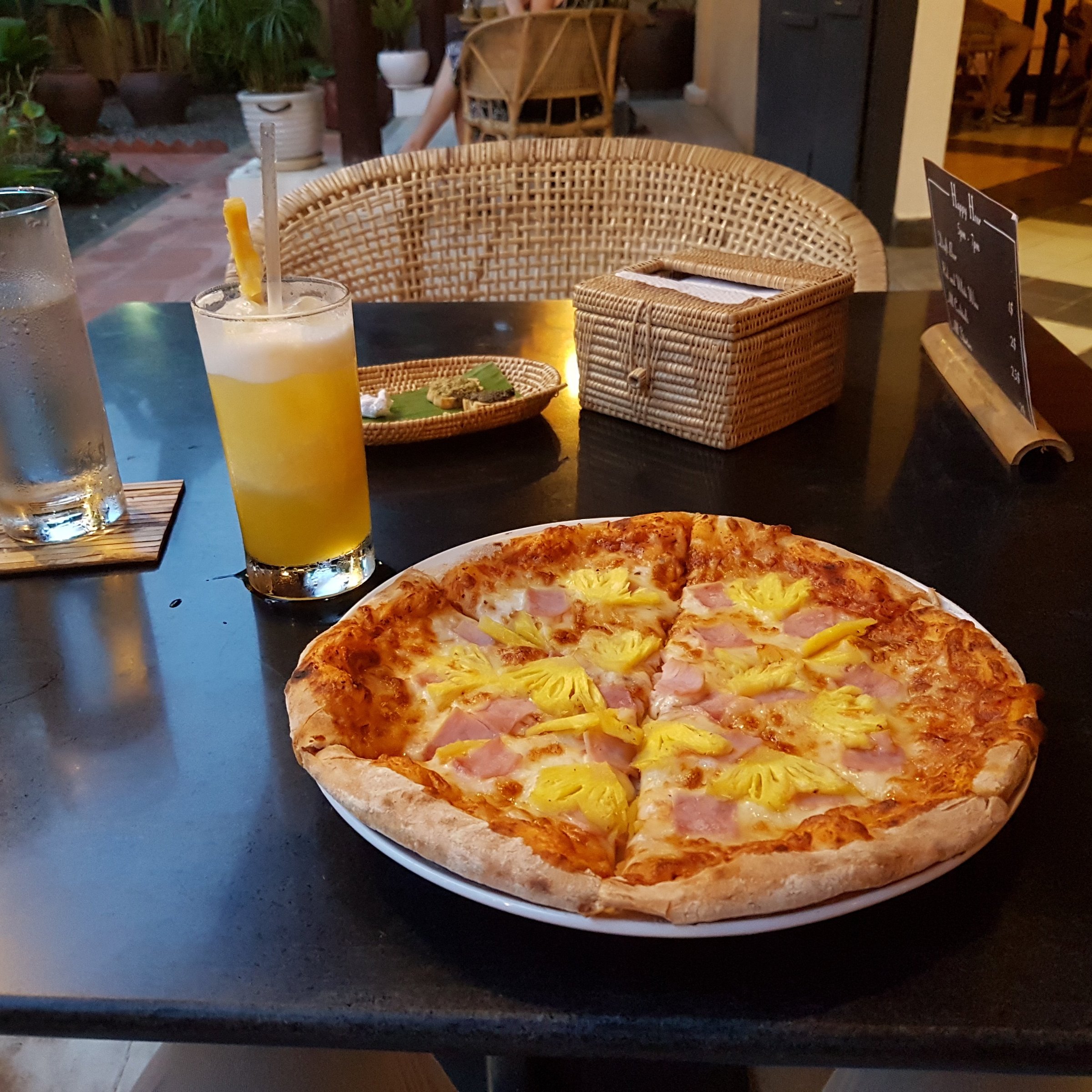 La Pizza photo 3