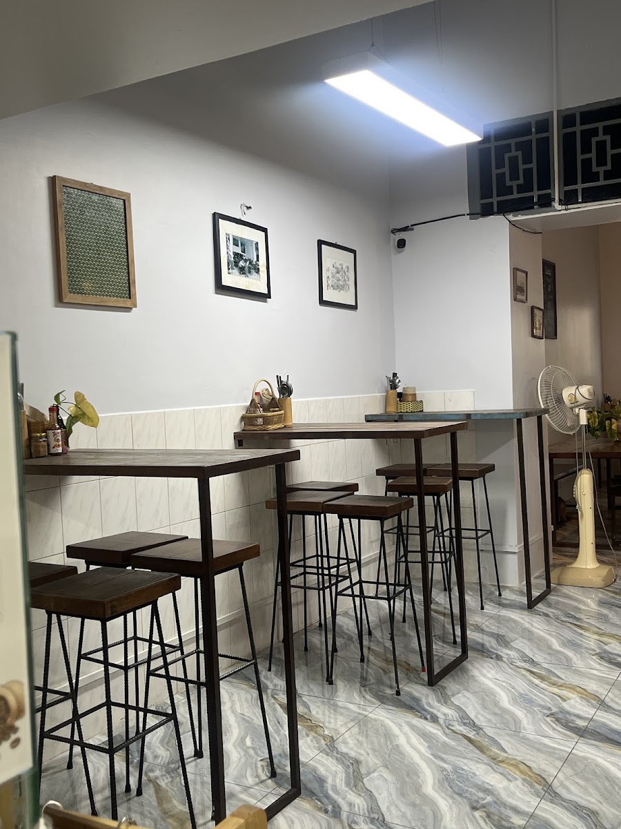 Lot 369 Cafe - Toul Tom Poung photo 5