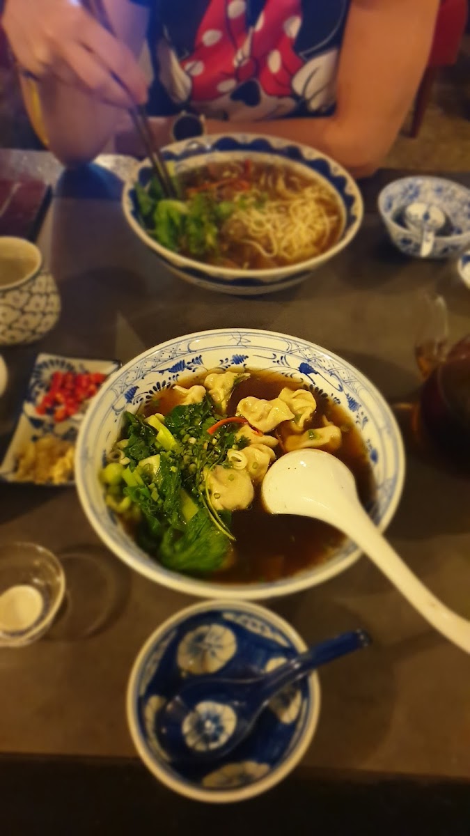 Mama Wong's Dumpling and Noodle House photo 4