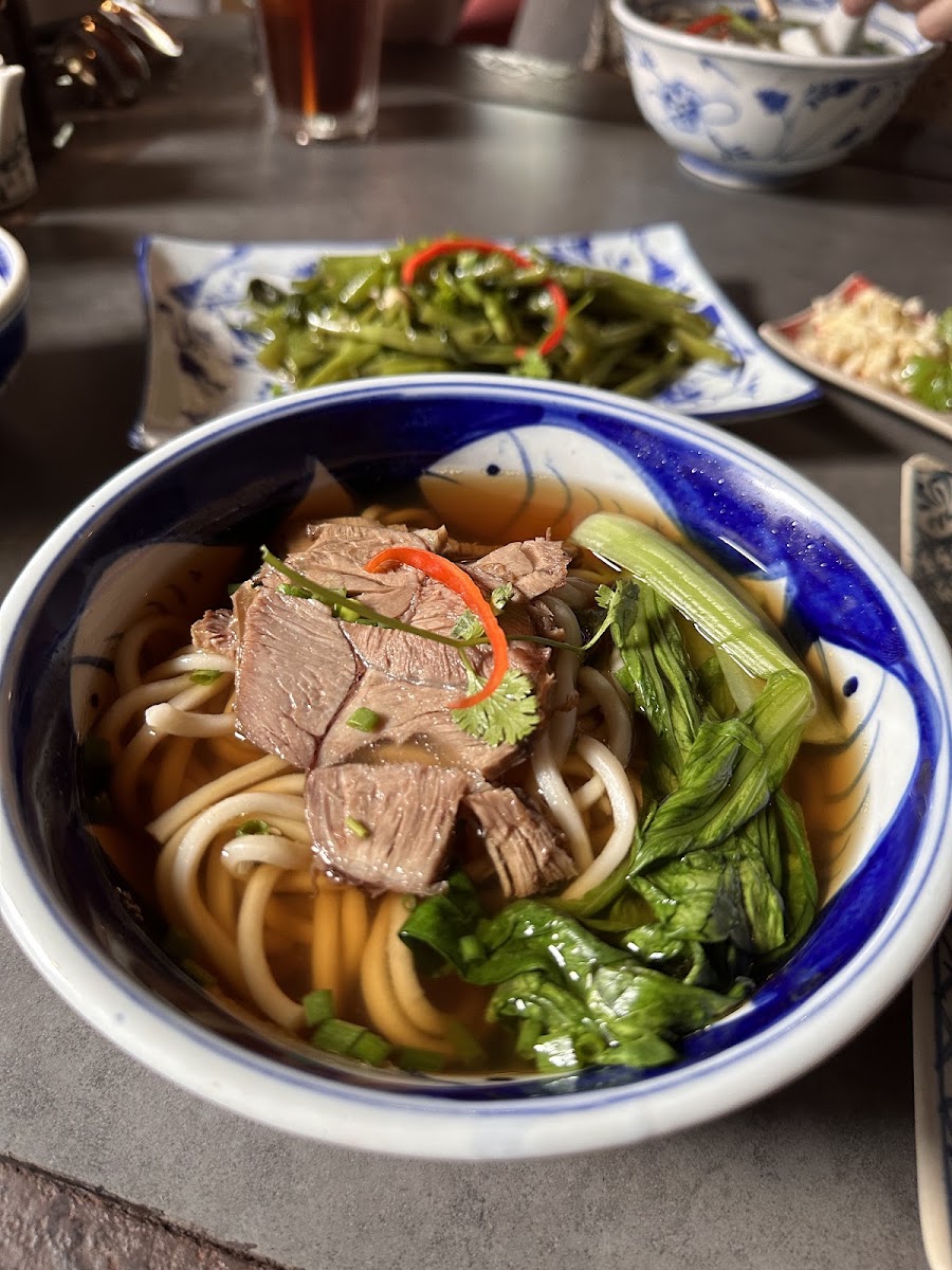 Mama Wong's Dumpling and Noodle House photo 3