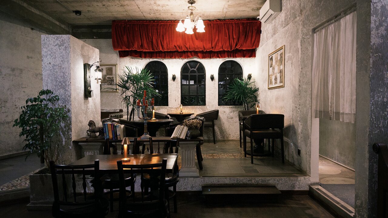 Old Maison Eatery