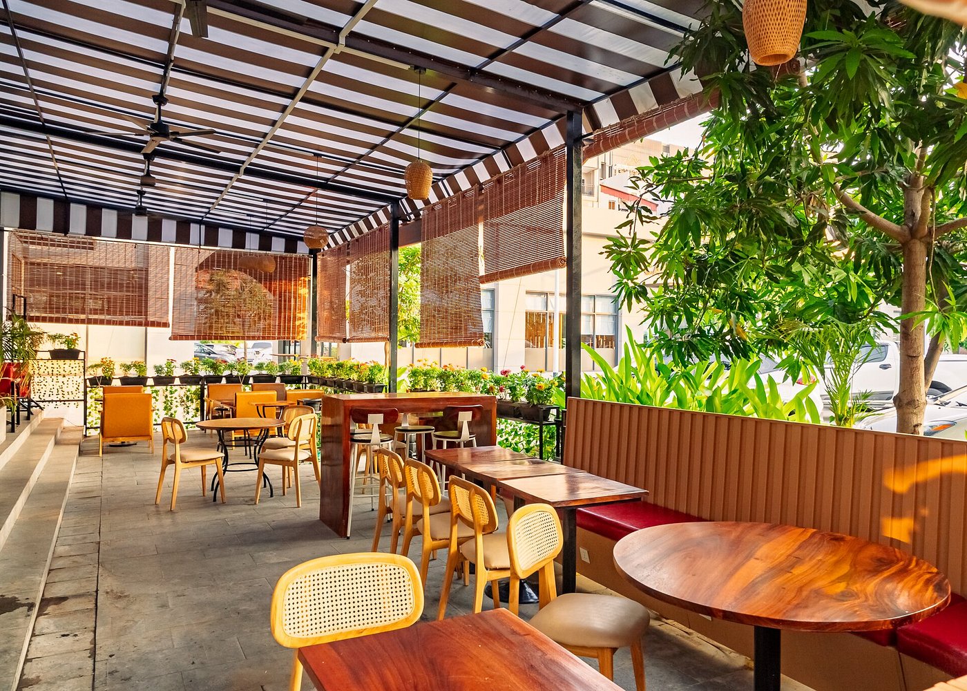 Oz Cafe & Bistro Cambodia photo 3