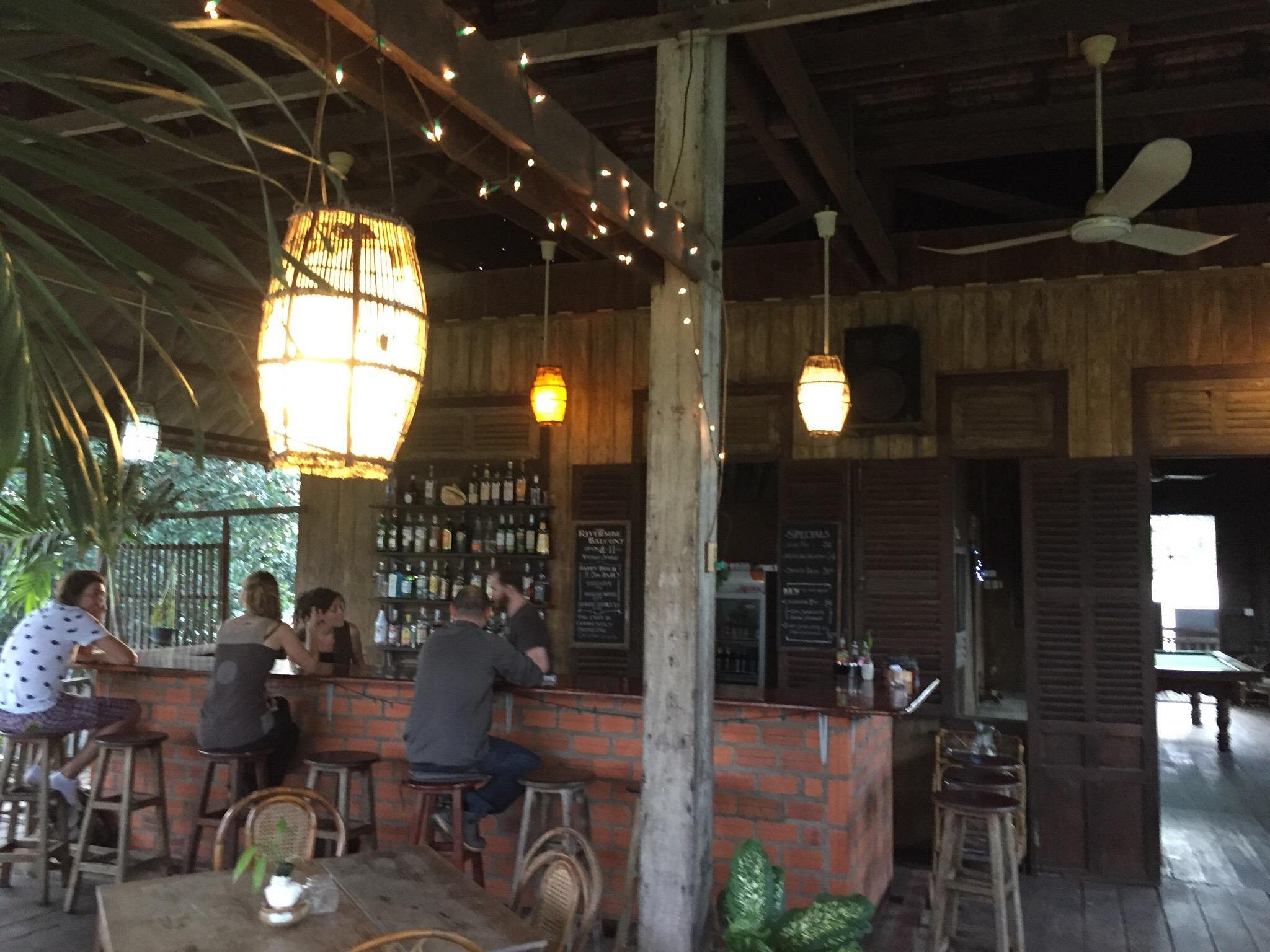Riverside Balcony Bar photo 4
