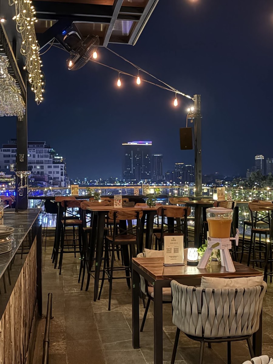 Rukkha Sky Bar & Tapas