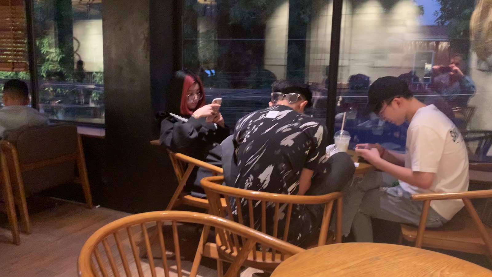 Starbucks (BKK1) photo 2