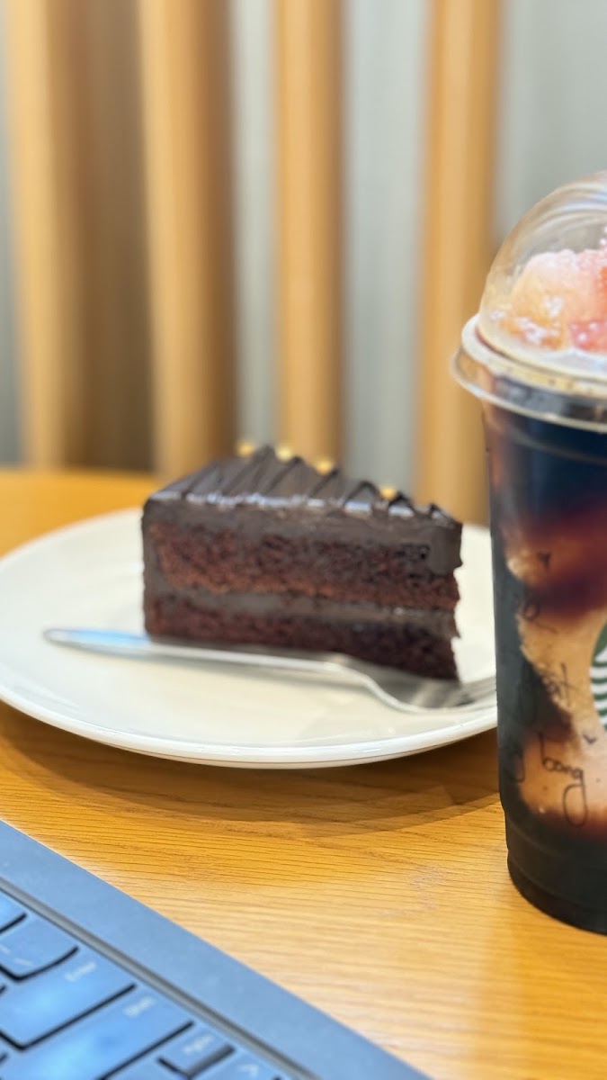 Starbucks | Chip Mong Sen Sok photo 3