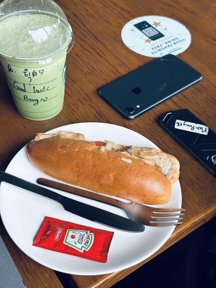 Starbucks | Chroy Changva photo 2