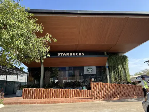 Starbucks | Maida 2004