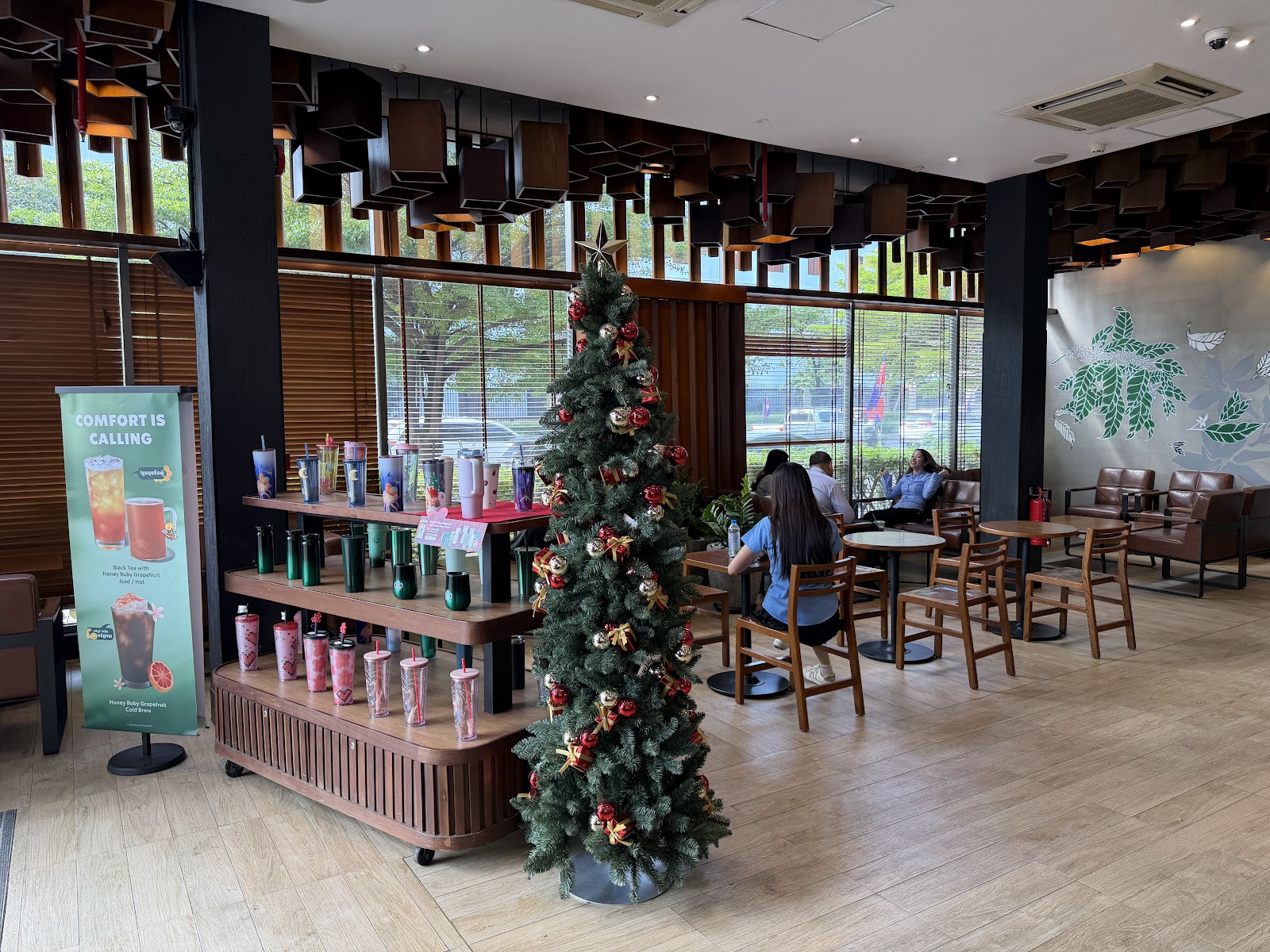 Starbucks | Monivong photo 4