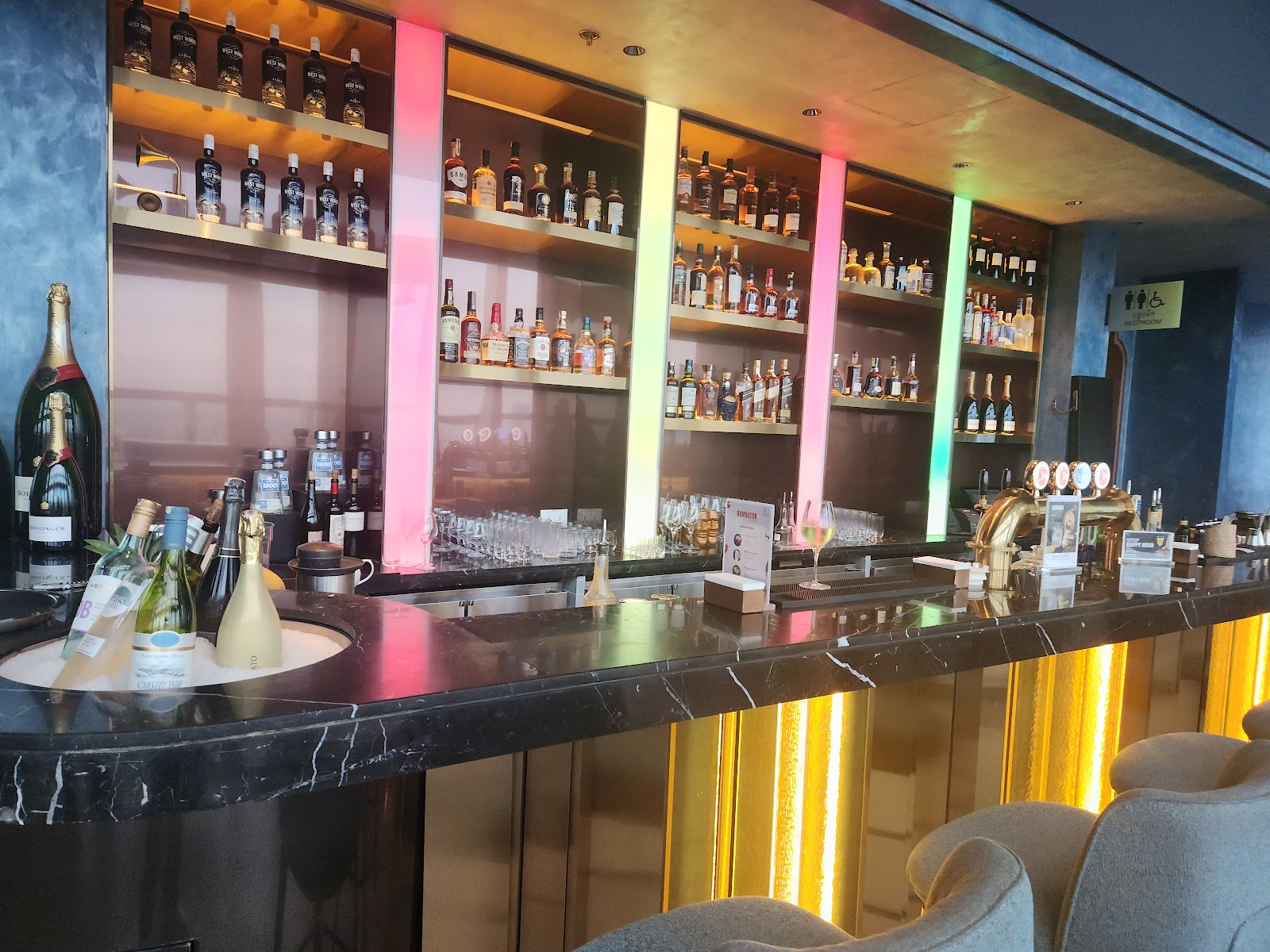 The Winds Rooftop Bar & Lounge photo 5