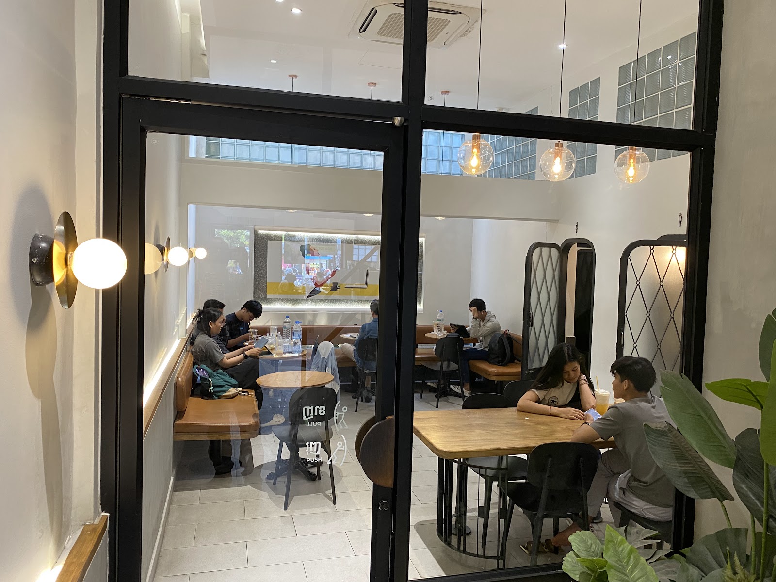 TUBE COFFEE IFC photo 4